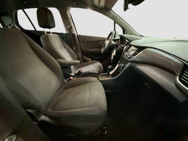 Used 2018 Chevrolet Trax LS image 26