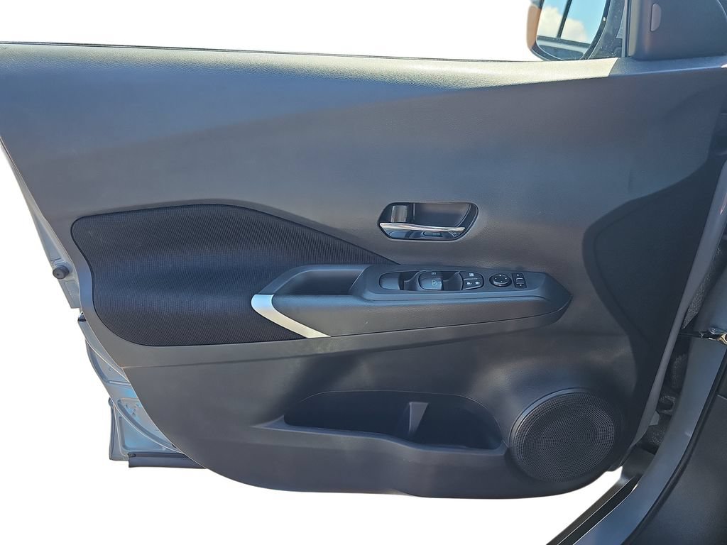 Used 2023 Nissan Kicks SV FWD image 25