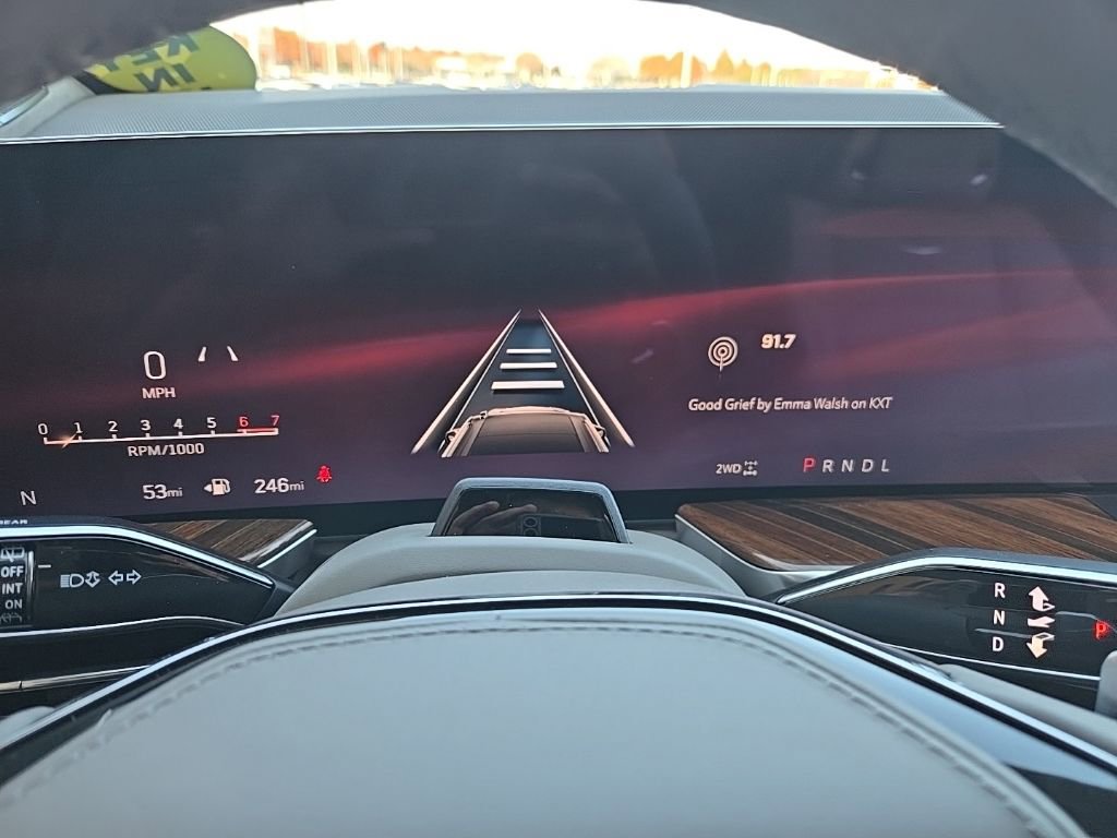 Used 2026 Cadillac Escalade Platinum Sport w/ LPO, ONYX Package image 15