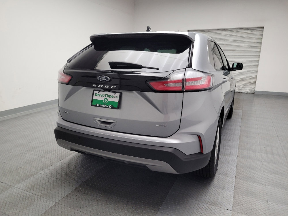 Used 2023 Ford Edge SEL image 7