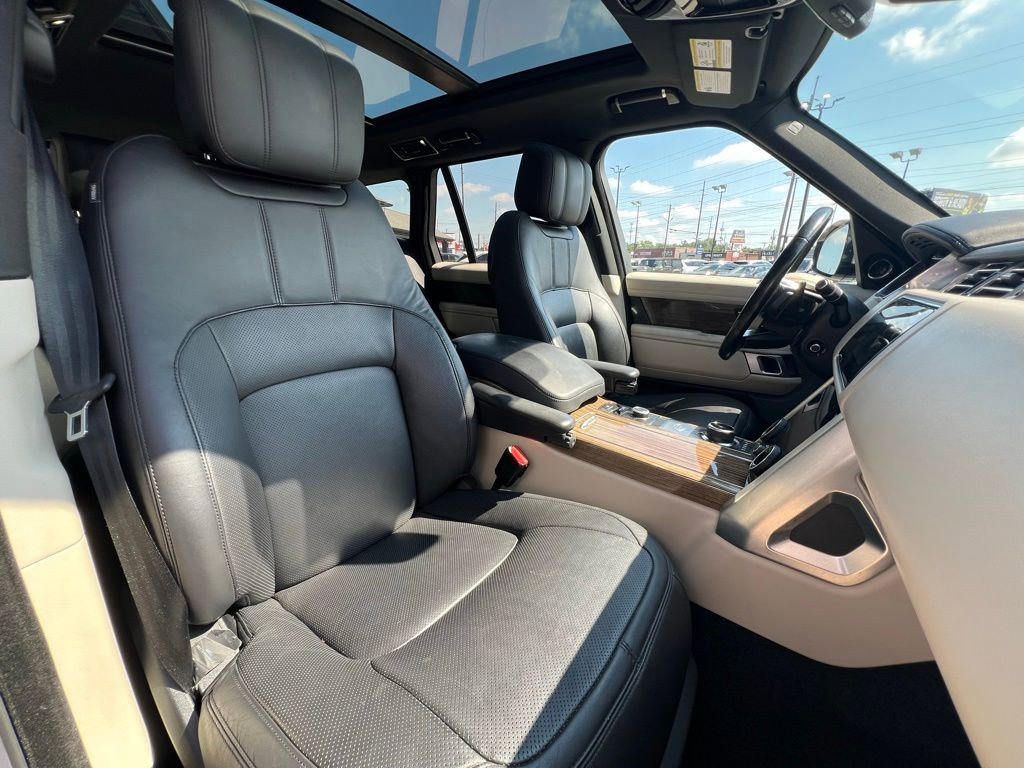 Used 2018 Land Rover Range Rover HSE image 28