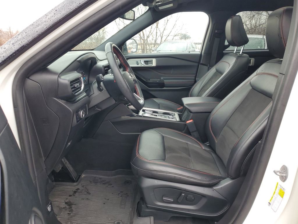 Used 2023 Ford Explorer ST-Line w/ Class IV Trailer Tow Package image 10