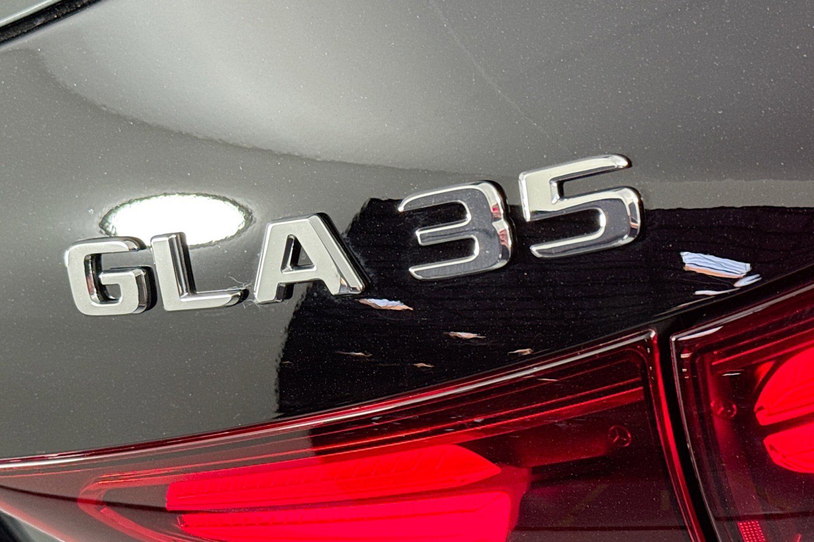 New 2026 Mercedes-Benz GLA 35 AMG 4MATIC image 8