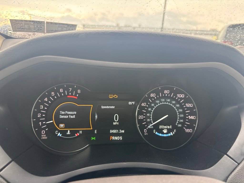 Used 2017 Lincoln MKZ Premiere FWD image 9