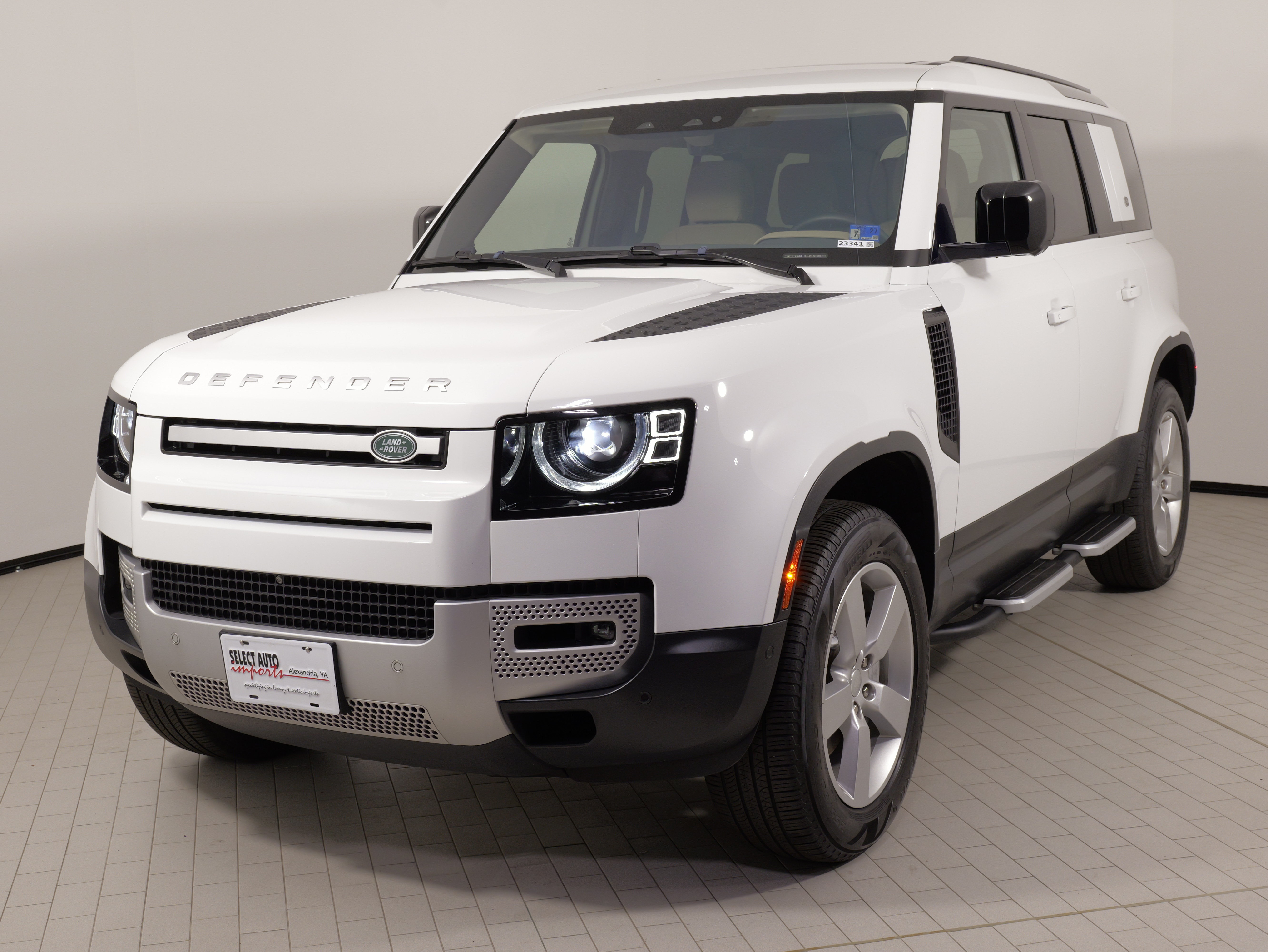 Used 2022 Land Rover Defender 110 SE AWD/4WD image 4