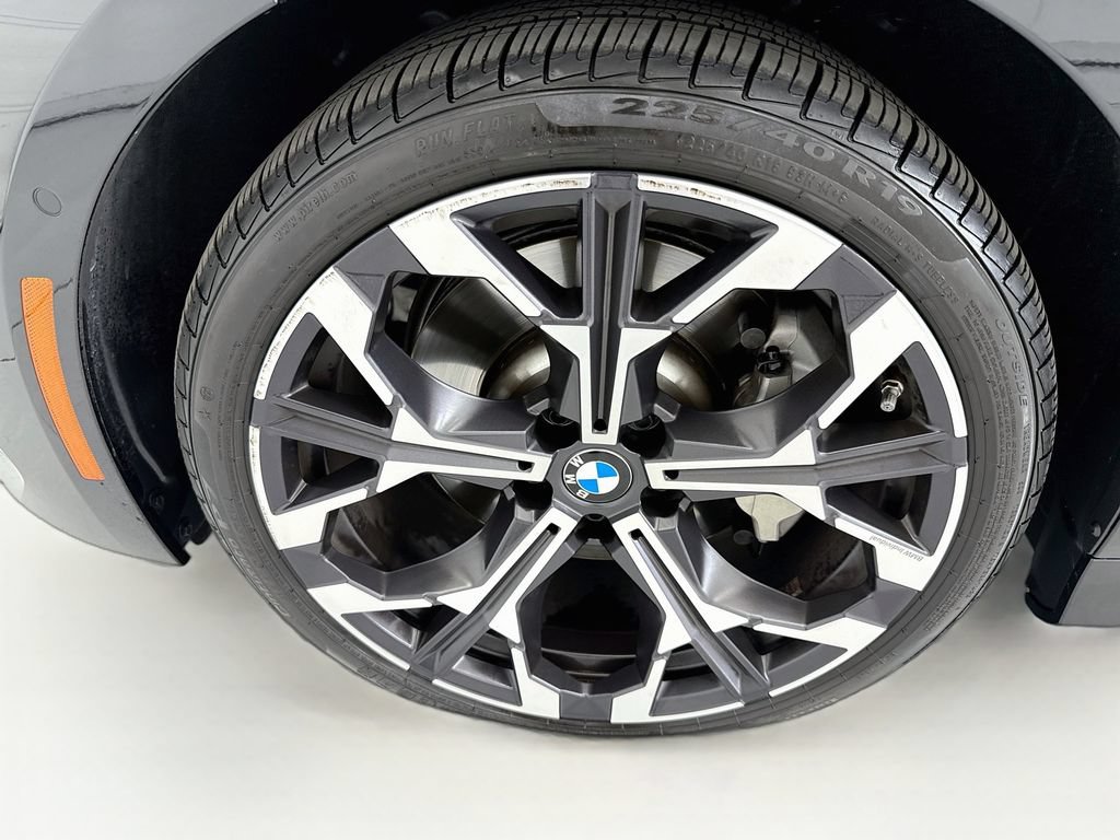 Certified 2026 BMW 330i Sedan w/ Premium Package RWD image 29