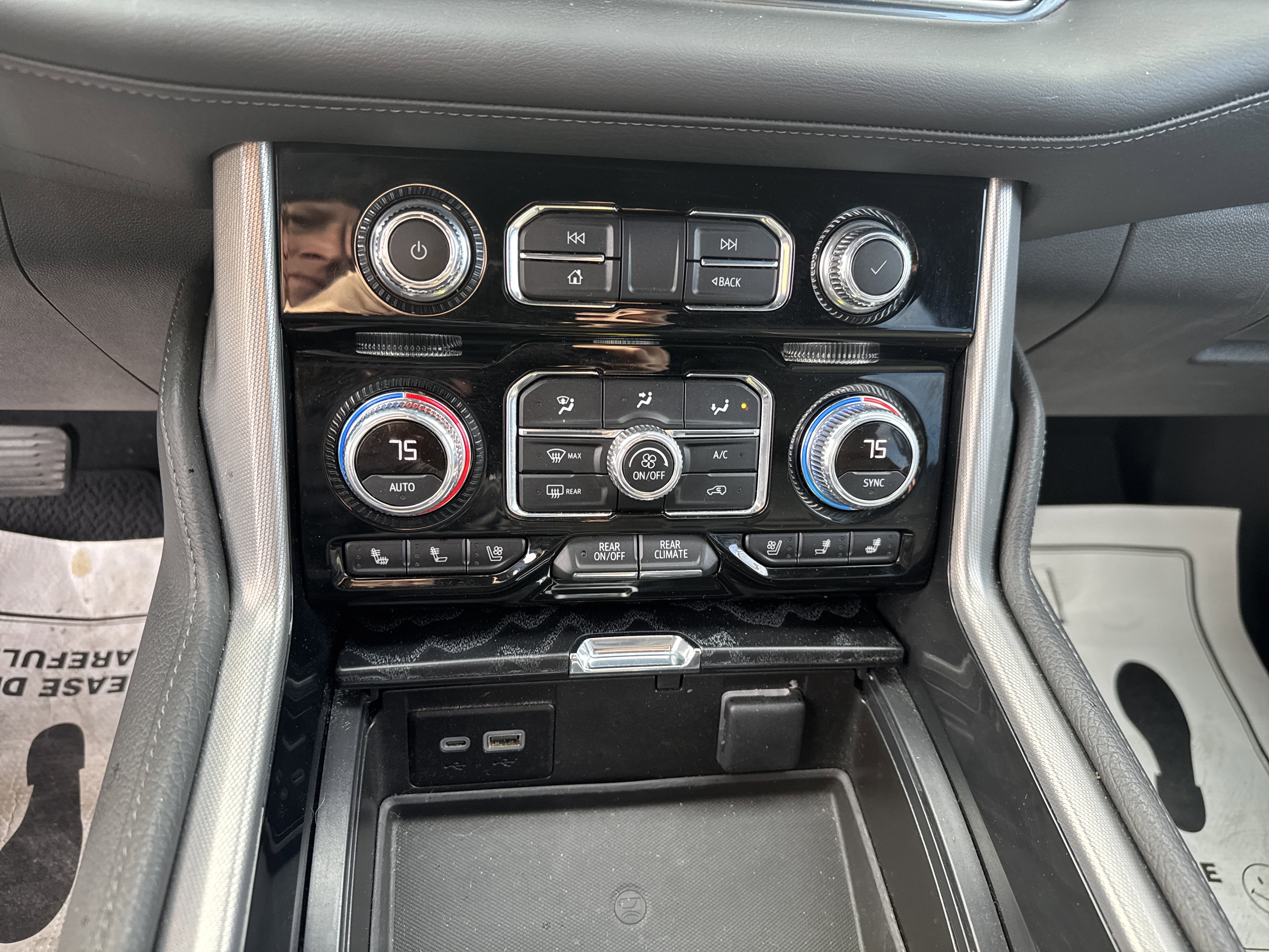 Used 2023 GMC Yukon Denali image 26