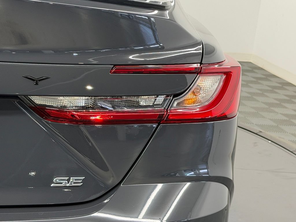 Used 2026 Toyota Camry SE FWD image 14