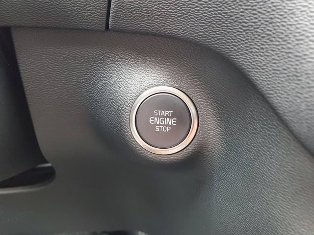 Certified 2026 Volvo XC40 B5 Core w/ Climate Package AWD/4WD image 20