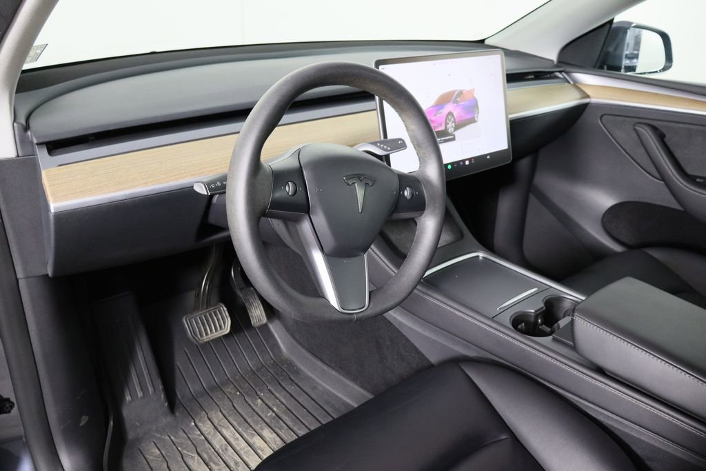 Used 2023 Tesla Model Y Long Range image 23