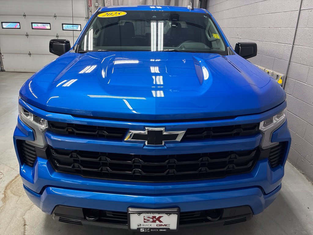 Used 2025 Chevrolet Silverado 1500 RST AWD/4WD image 6