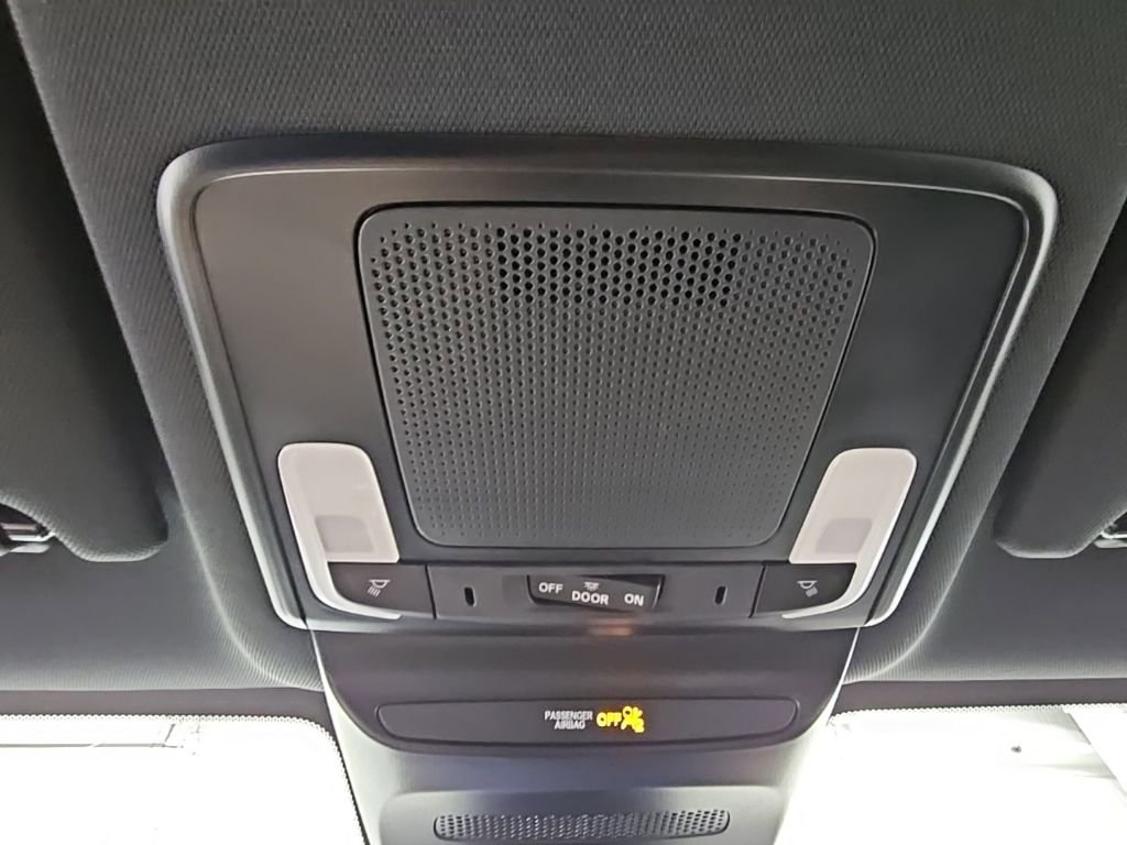 Used 2025 Honda HR-V Sport image 21