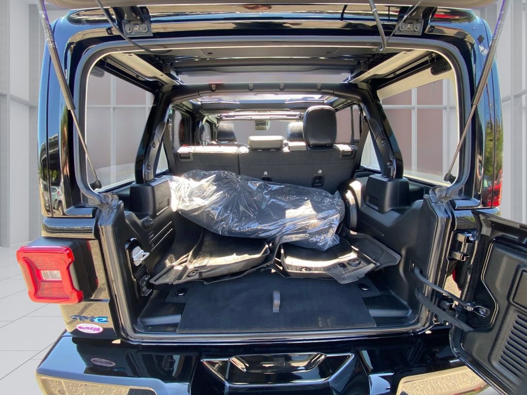 Used 2022 Jeep Wrangler Unlimited Sahara image 11