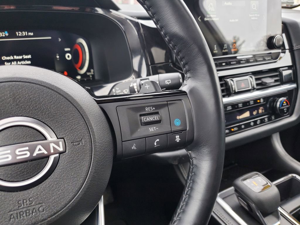 Used 2023 Nissan Pathfinder Platinum image 22