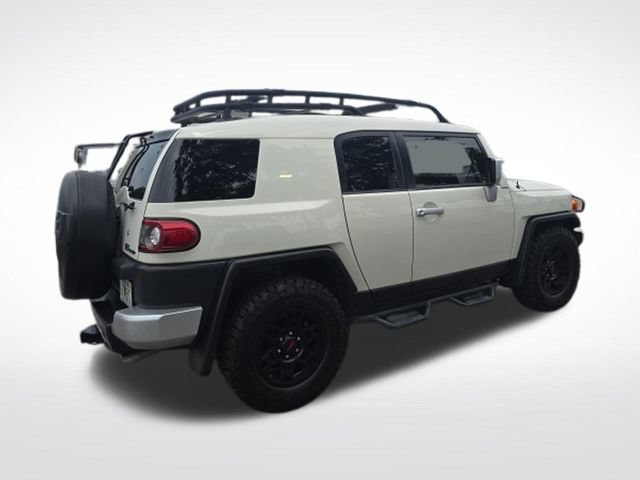 Used 2014 Toyota FJ Cruiser 2WD w/ Convenience Package image 3