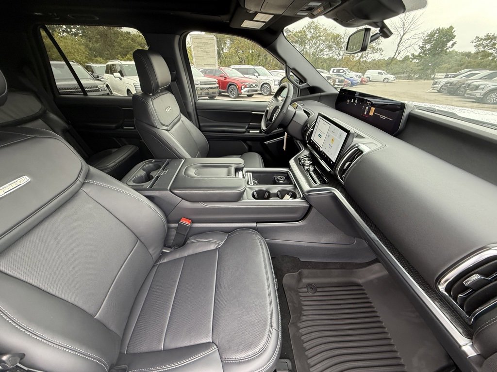New 2025 Ford Expedition Platinum image 12