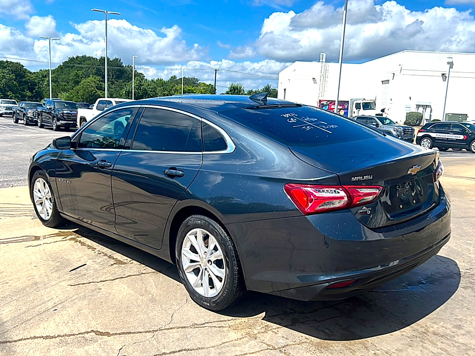 Used 2021 Chevrolet Malibu LT FWD image 6