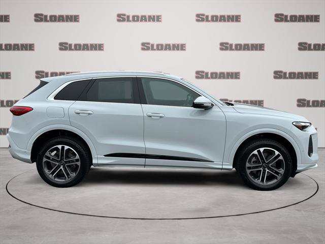 Certified 2025 Audi Q5 Premium w/ Convenience Package image 6