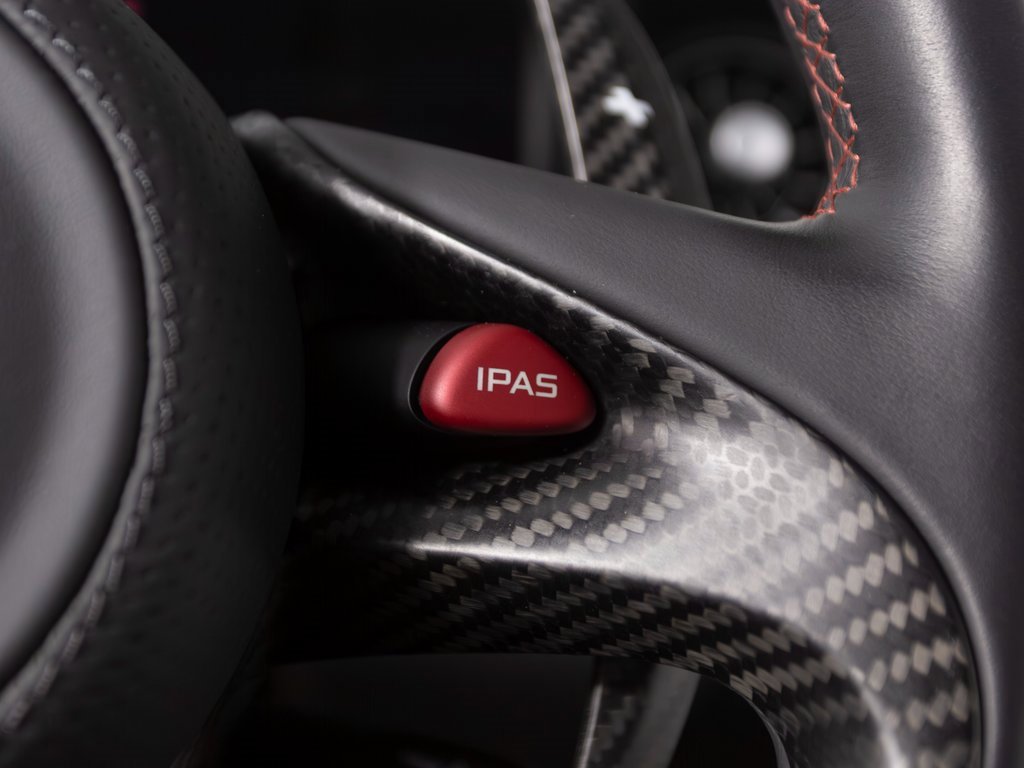 Used 2014 McLaren P1 image 28