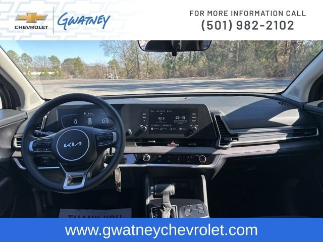 Used 2025 Kia Sportage LX image 23
