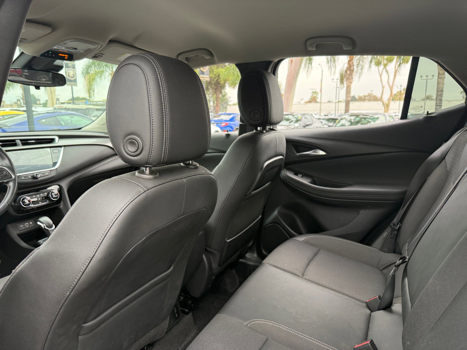 Used 2023 Buick Encore GX Select w/ Sport Touring Package image 16