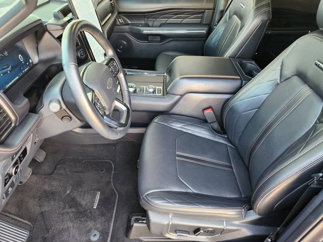 Used 2024 Ford Expedition Platinum image 12