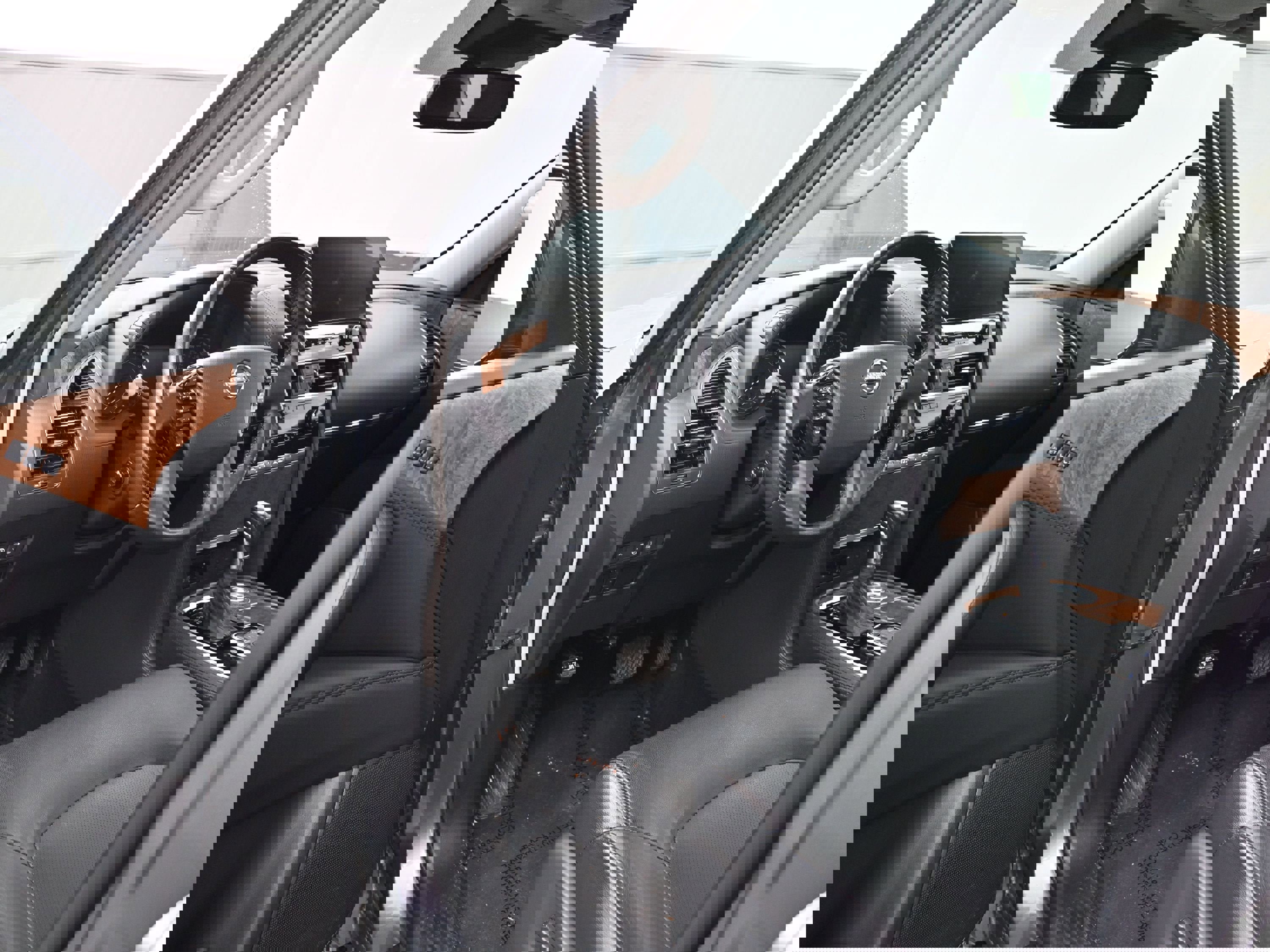 Used 2023 Nissan Armada SL image 9