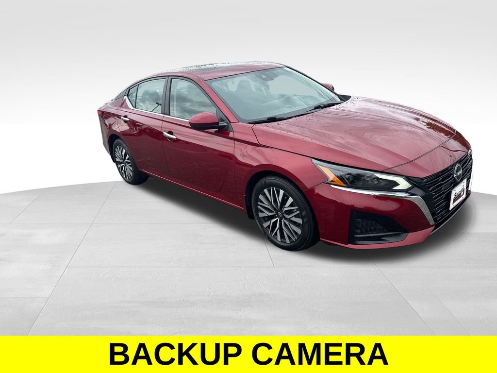 Used 2024 Nissan Altima 2.5 SV w/ SV Premium Package FWD image 8