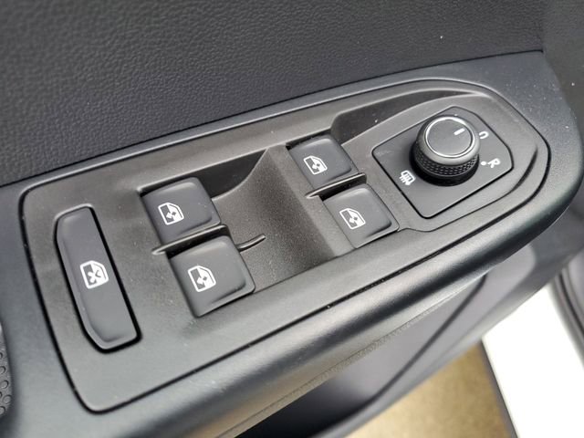 New 2026 Volkswagen Taos SE image 19