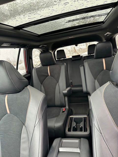 Used 2026 Toyota Grand Highlander AWD Hybrid image 38