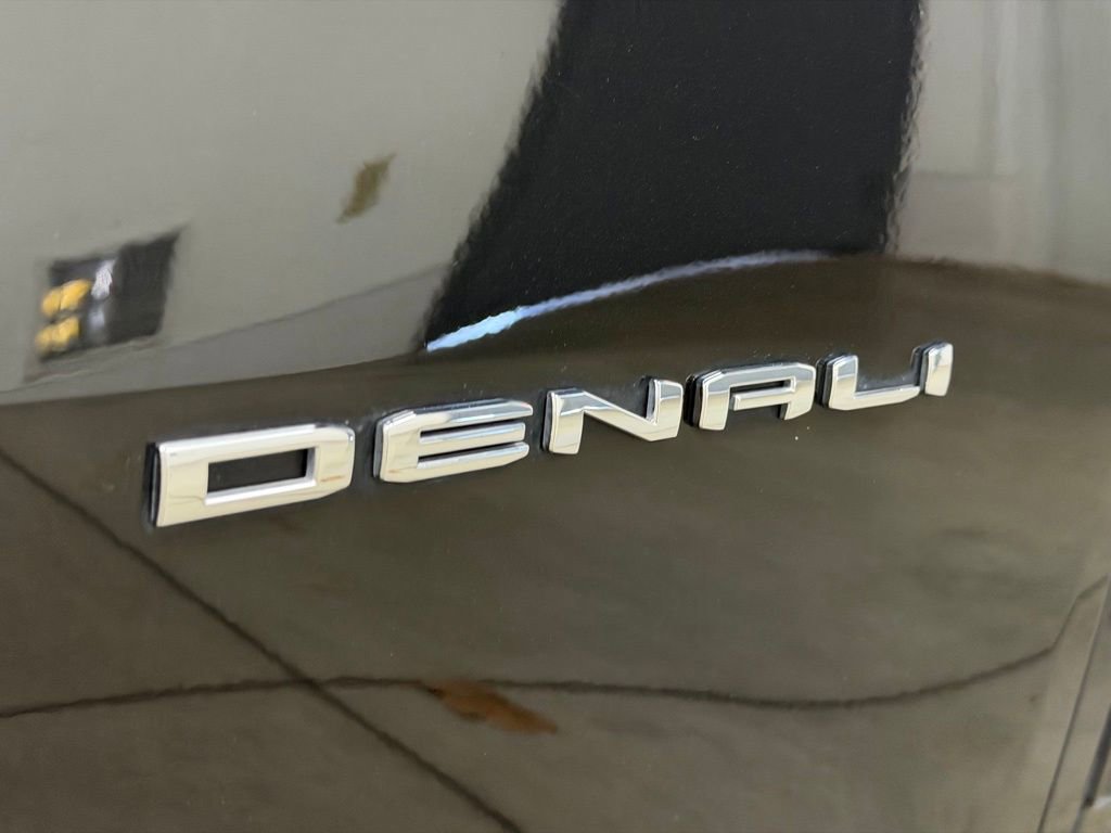 Certified 2025 GMC Acadia Denali w/ Super Cruise Package AWD/4WD image 18