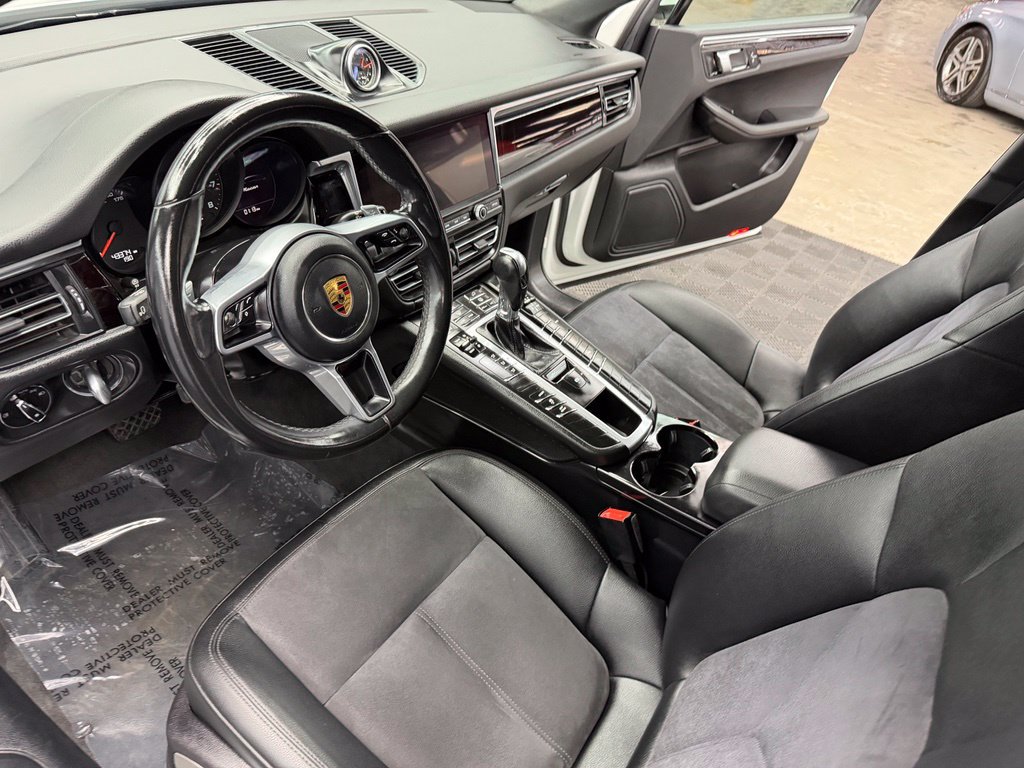 Used 2021 Porsche Macan AWD/4WD image 32