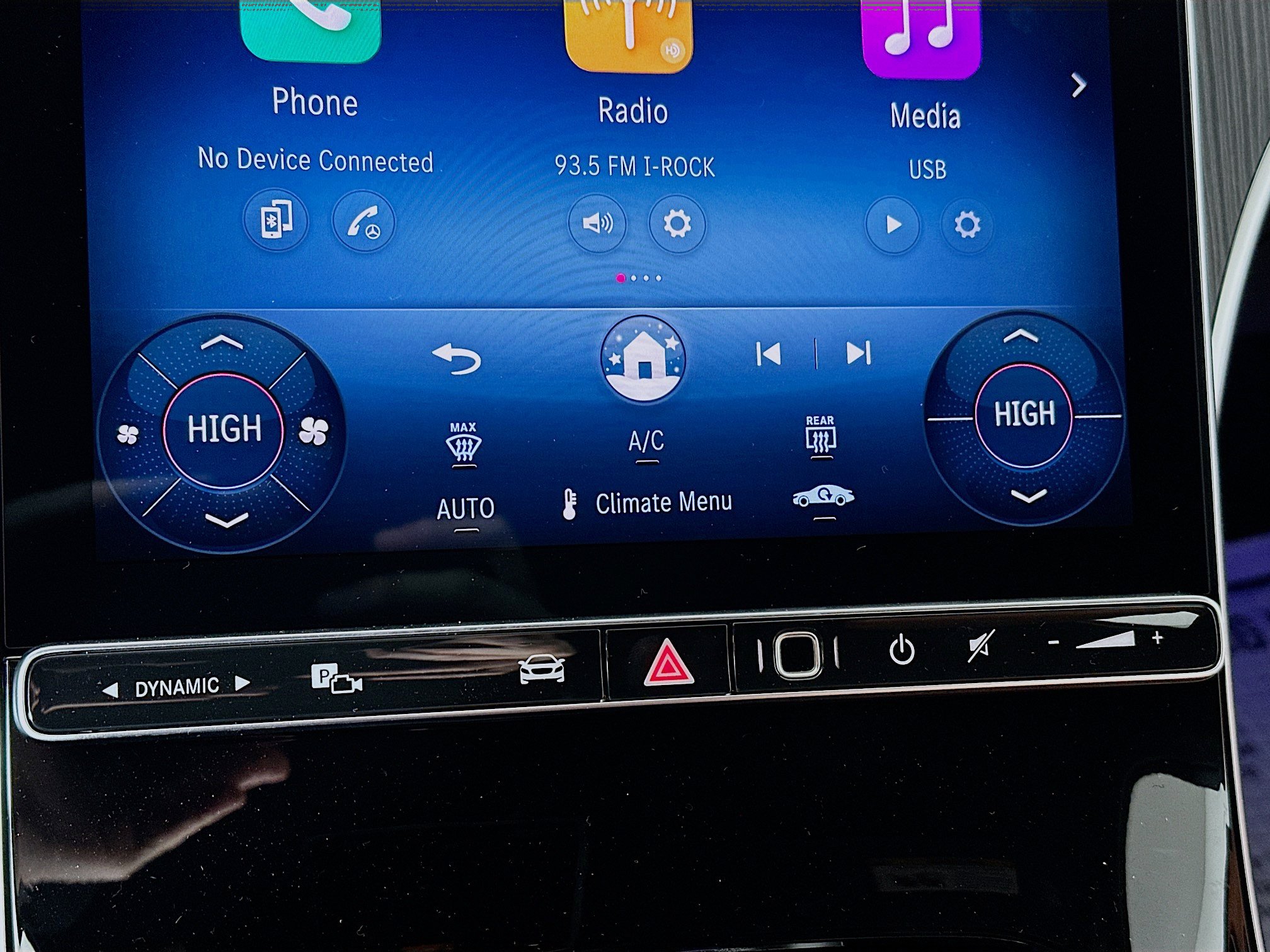 New 2026 Mercedes-Benz C 300 4MATIC Sedan image 15