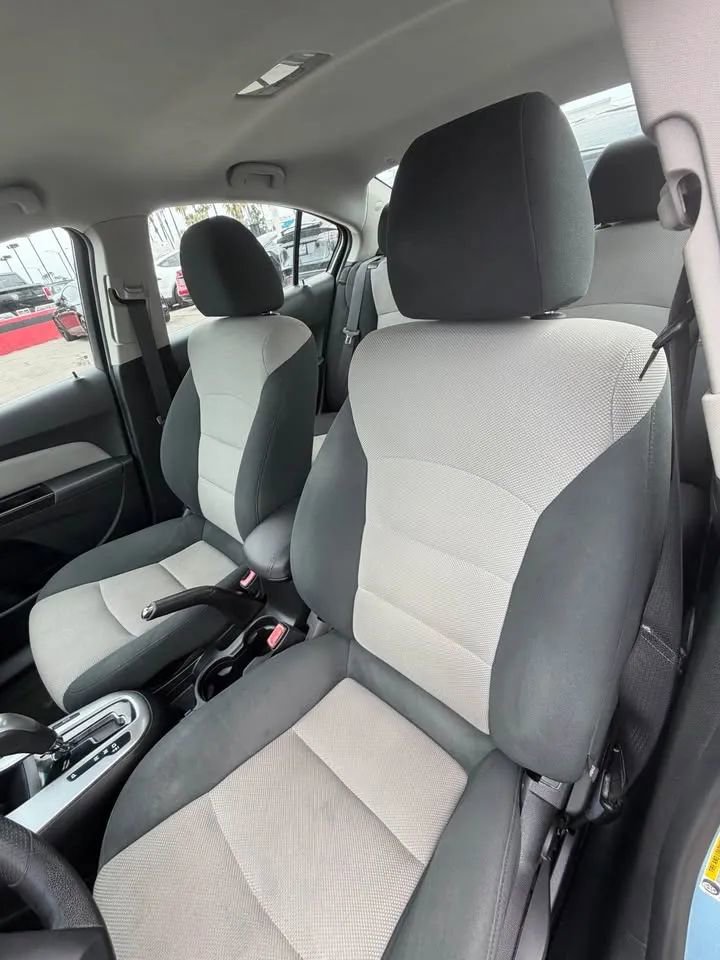 Used 2012 Chevrolet Cruze LS w/ Connectivity Package image 10