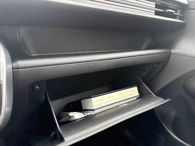 Certified 2025 Hyundai Kona SE image 37