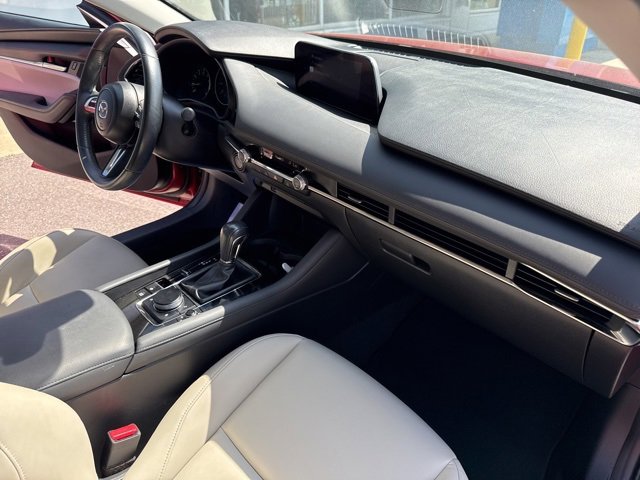 Used 2021 MAZDA MAZDA3 s image 31