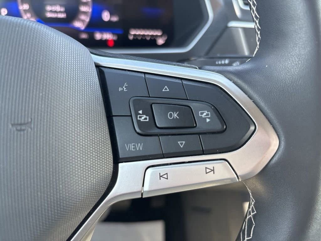 Used 2024 Volkswagen Tiguan SE image 23