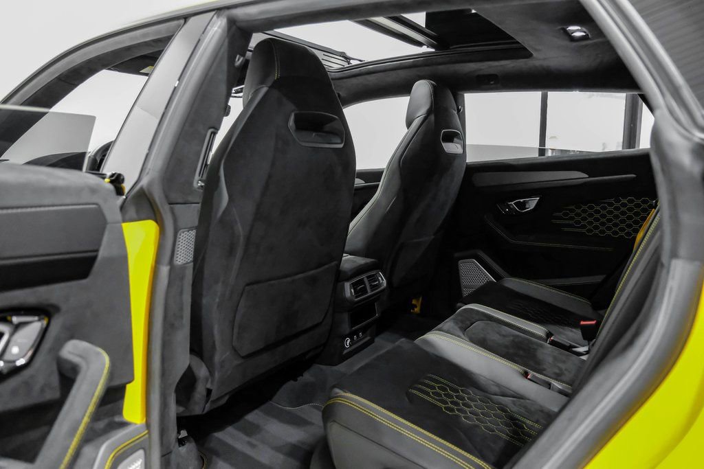 Used 2024 Lamborghini Urus Performante image 40