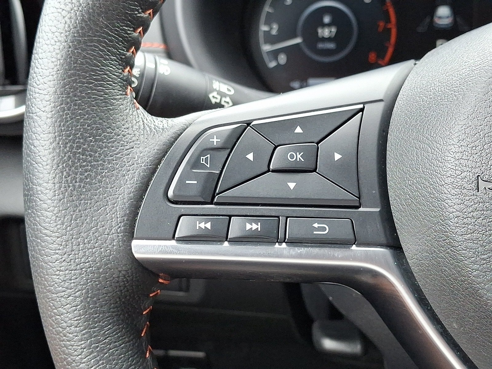 Certified 2024 Nissan Kicks SR w/ SR Premium Package FWD image 21