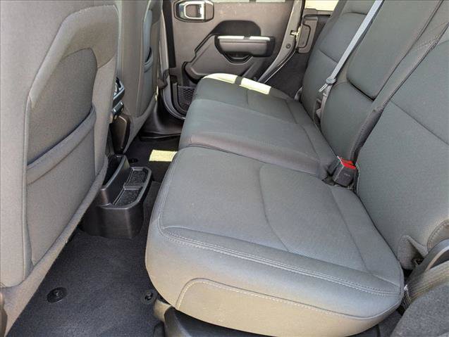 Used 2023 Jeep Wrangler Unlimited AWD/4WD image 18