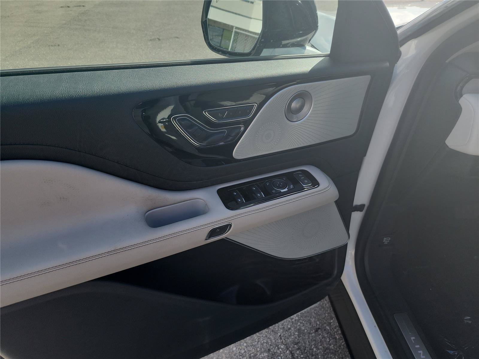 New 2027 Lincoln Aviator Reserve AWD/4WD image 12