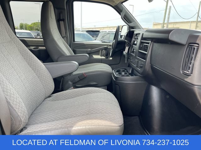 Used 2025 Chevrolet Express 3500 LT w/ LT Preferred Equipment Group RWD image 24