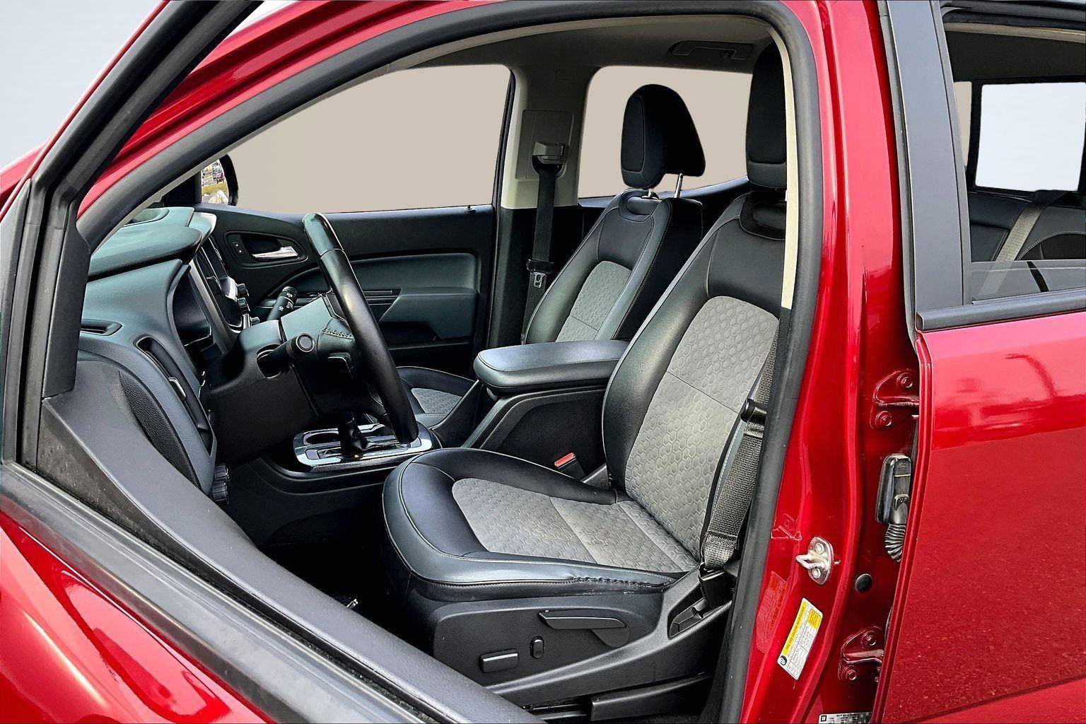 Used 2018 Chevrolet Colorado Z71 image 26