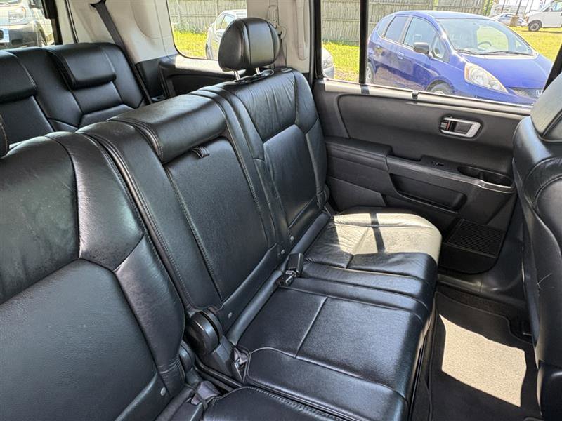 Used 2011 Honda Pilot Touring image 18