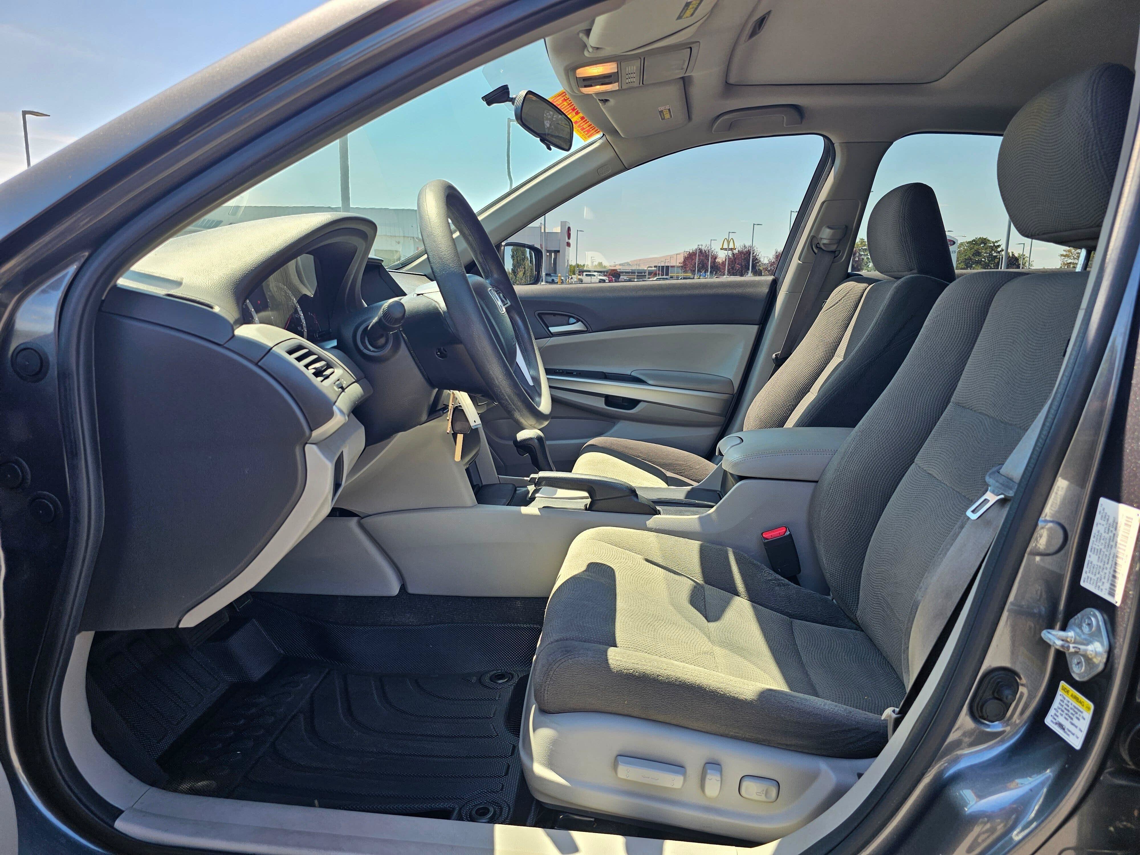 Used 2010 Honda Accord EX image 19