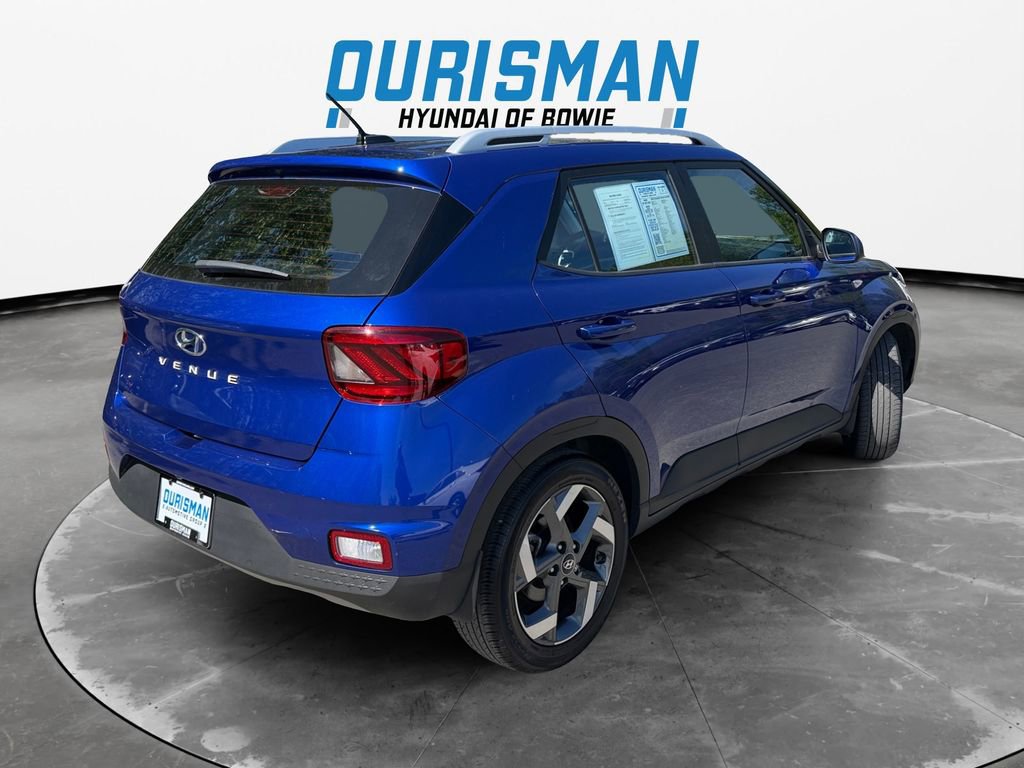 Used 2023 Hyundai Venue Limited FWD image 6