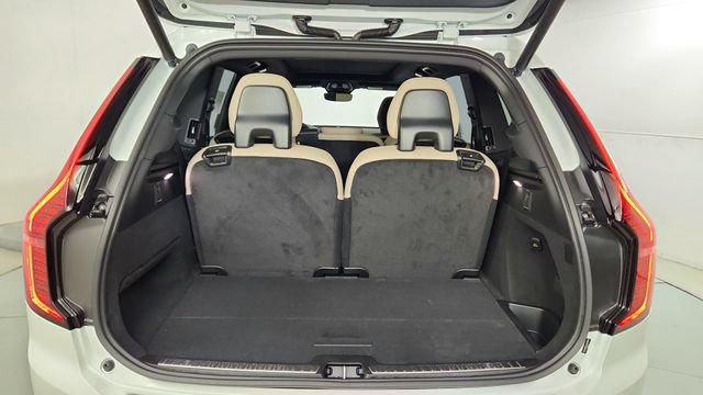 New 2026 Volvo XC90 T8 Plus w/ Protection Package Premier AWD/4WD image 42