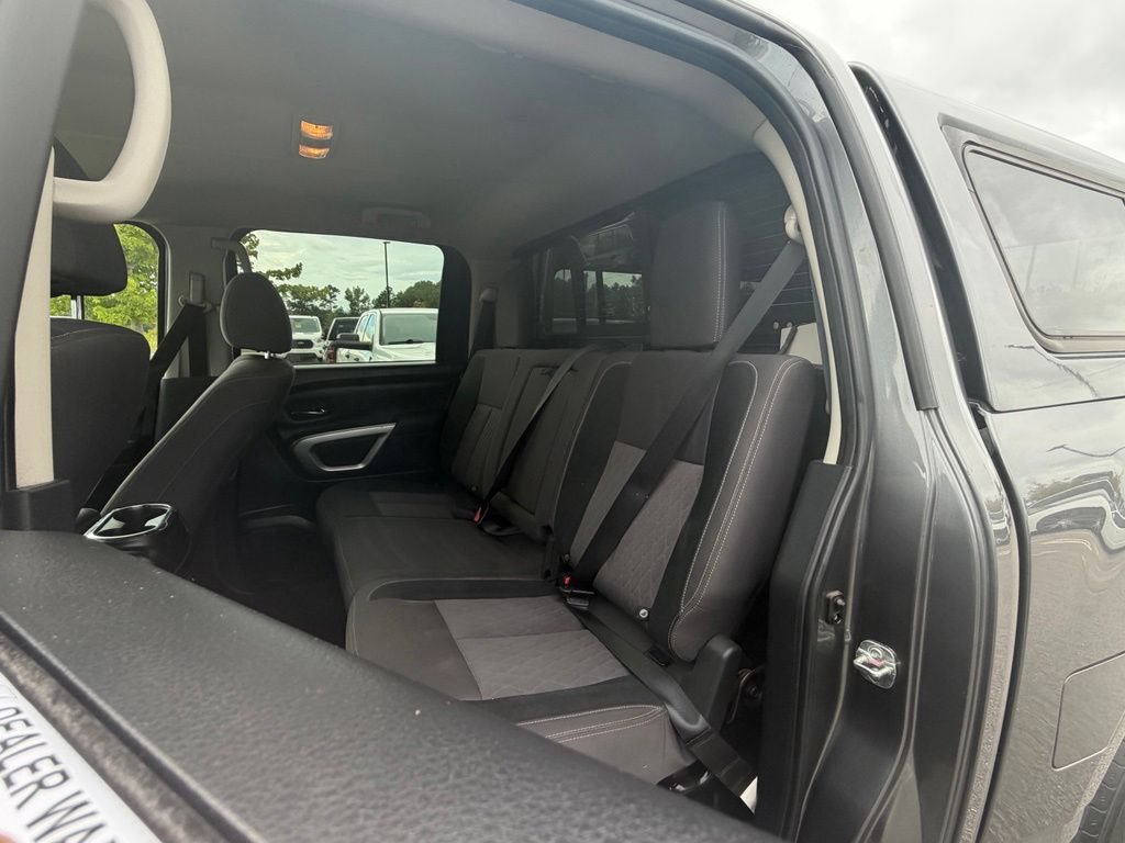 Used 2021 Nissan Titan SV w/ SV Convenience Package RWD image 41