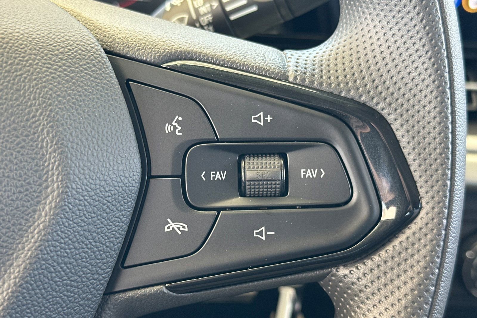 New 2026 Chevrolet Trax LS w/ LS Convenience Package image 26