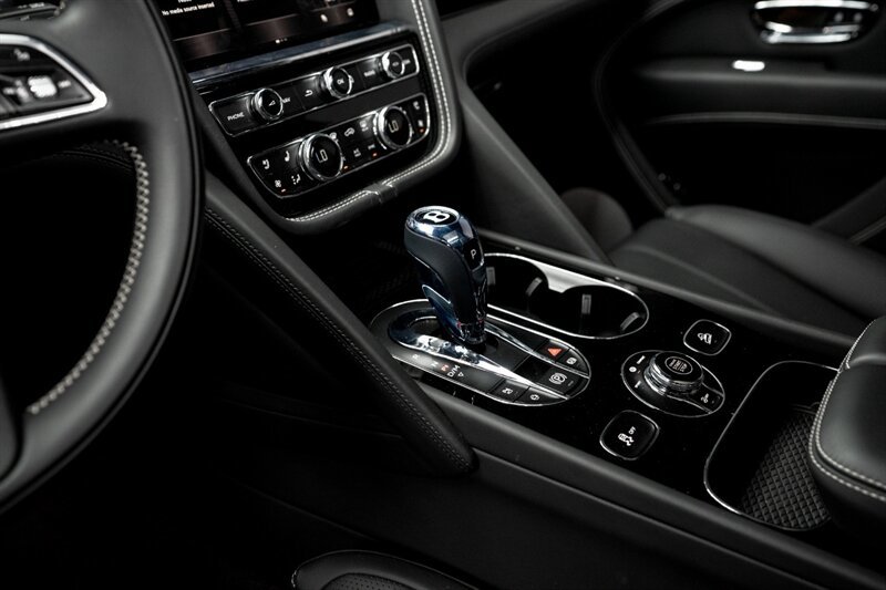 Used 2024 Bentley Bentayga AWD/4WD image 36